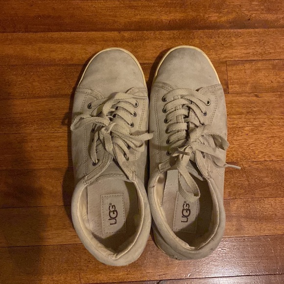 UGG Sneakers Size 7 - Picture 3 of 3